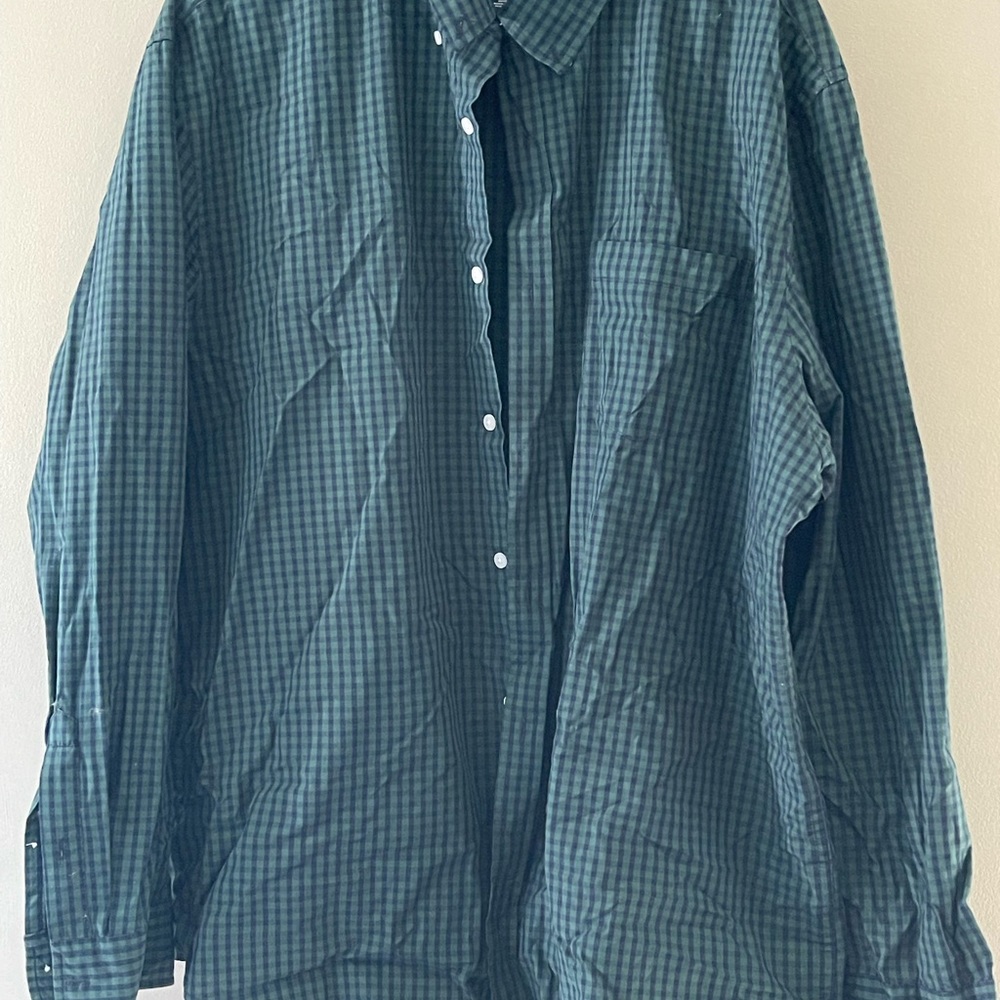 St. Johns’s Bay Men’s Button Down Shirt XXL - Green and Navy Check
